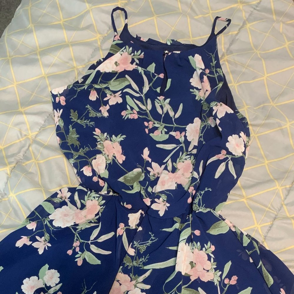 Floral Dress - Picture 3 of 4